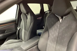 sininen CUPRA Terramar 2026 kuva 18.