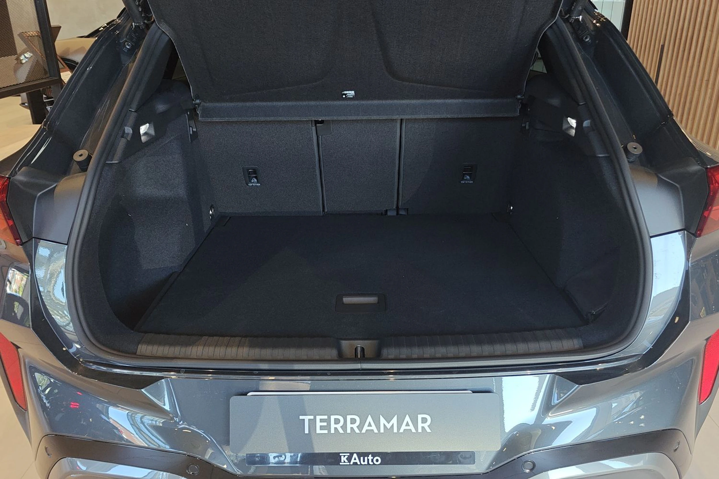 harmaa CUPRA Terramar 2026 kuva 11.