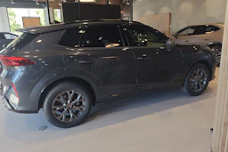 harmaa CUPRA Terramar 2026 kuva 12.