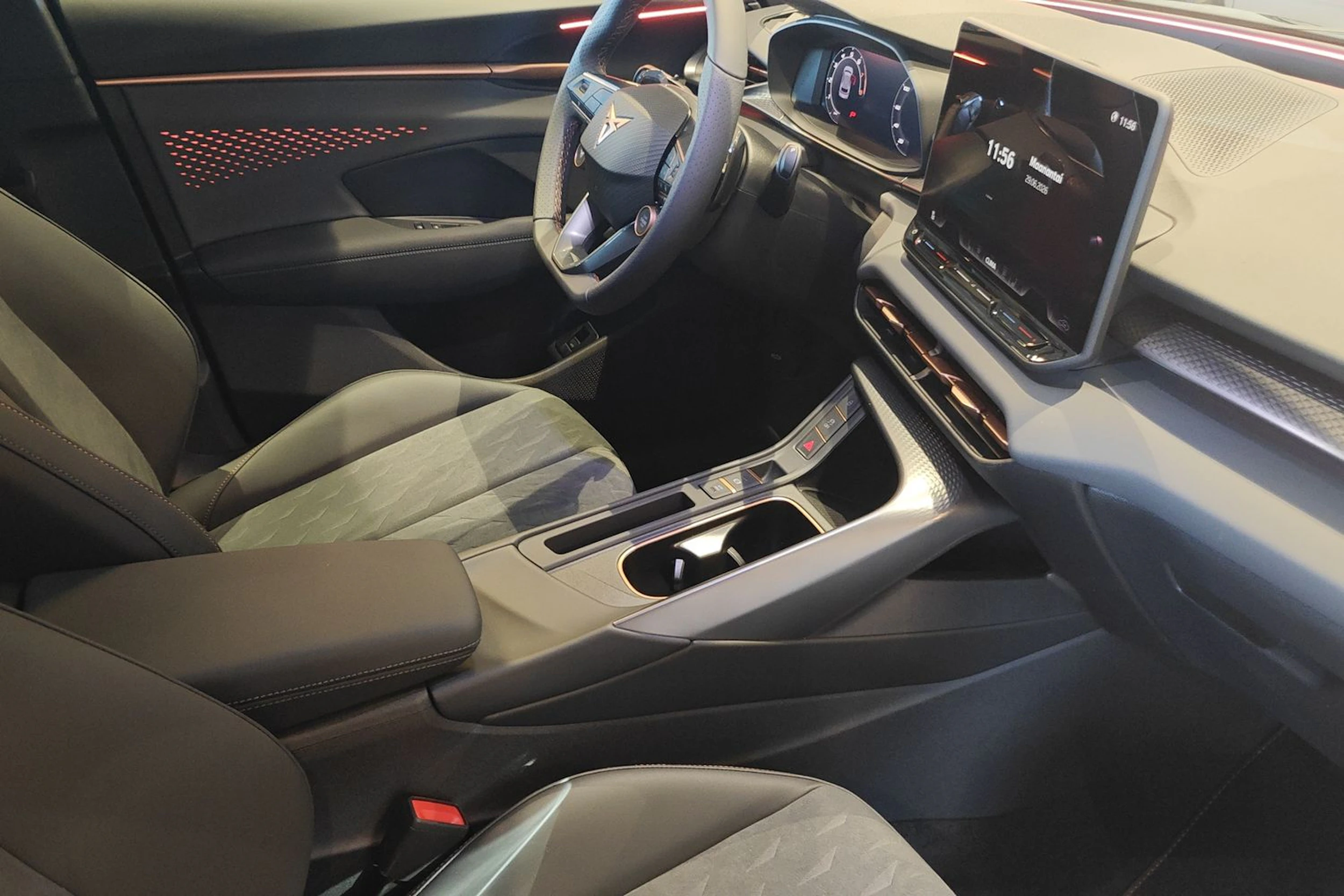 harmaa CUPRA Terramar 2026 kuva 13.