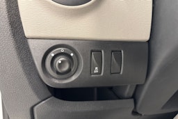 valkoinen Dacia Dokker Van 2015 kuva 18.