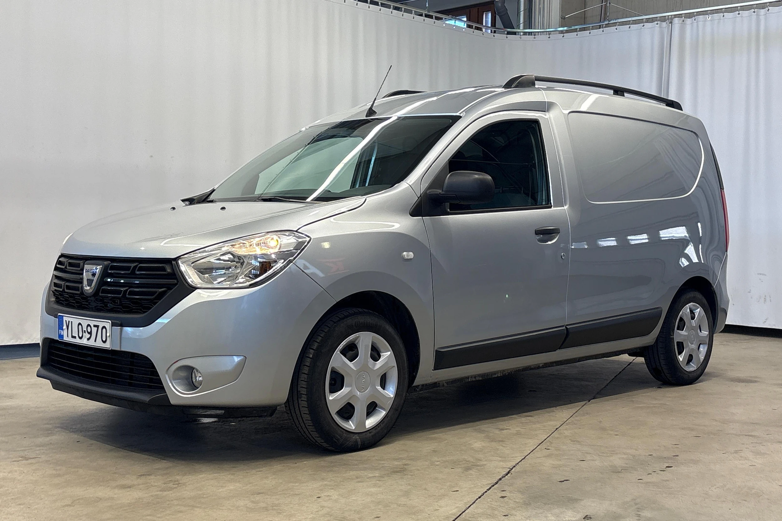 Harmaa Dacia Dokker Van 2020 kuva 6.