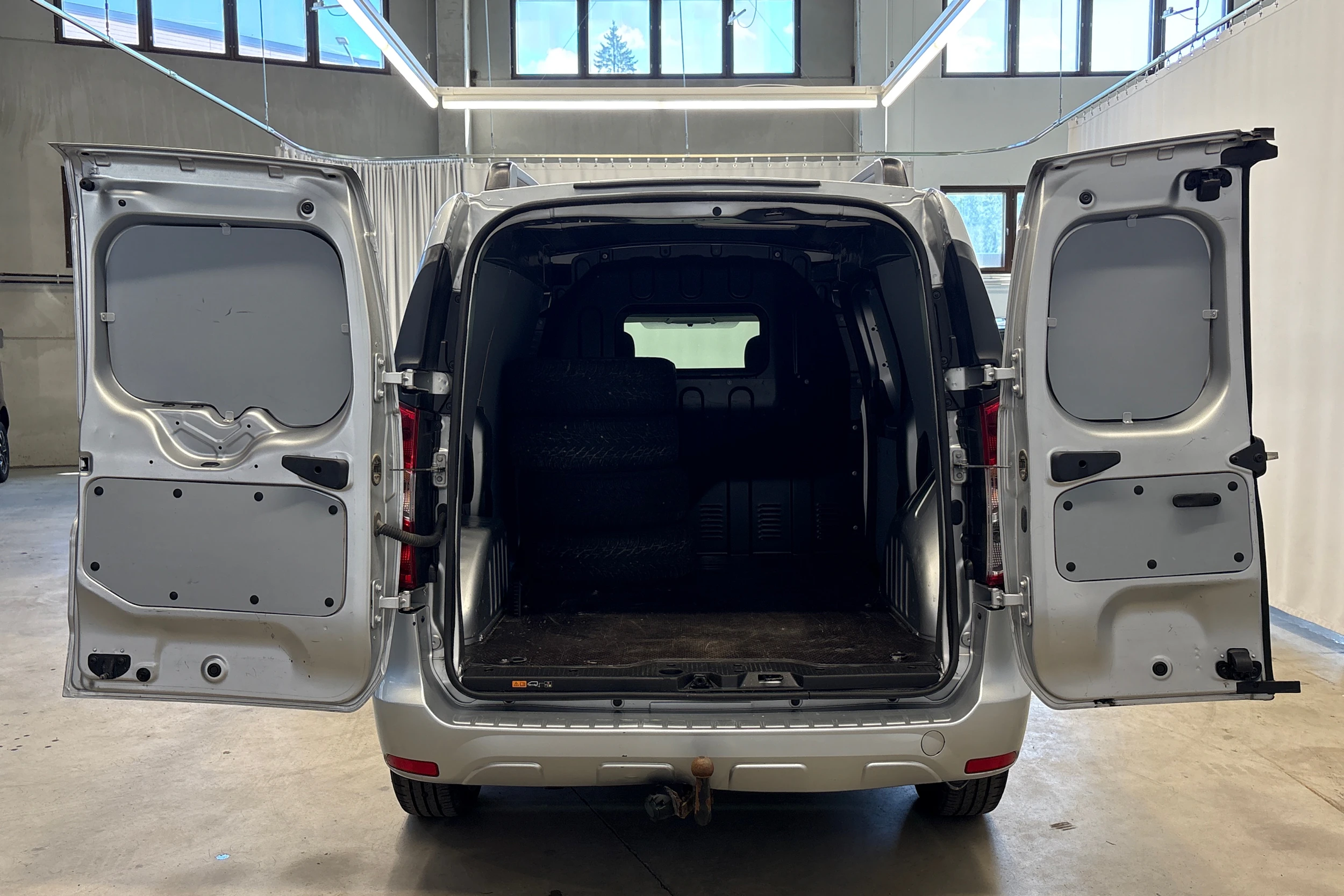 Harmaa Dacia Dokker Van 2020 kuva 18.