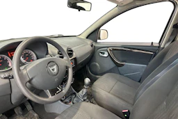 harmaa Dacia Duster 2011 kuva 3.