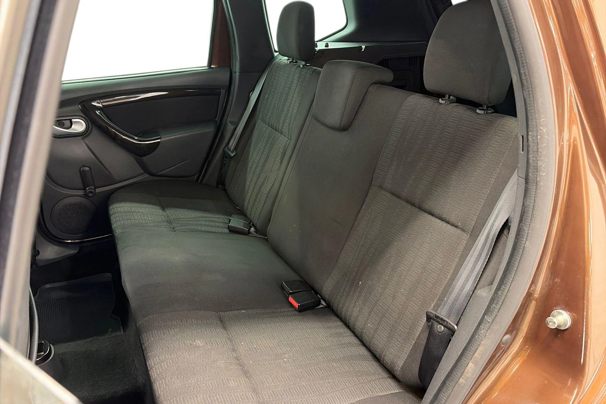 Ruskea (beige) Dacia Duster 2013 kuva 10.