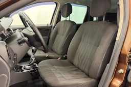 Ruskea (beige) Dacia Duster 2013 kuva 15.