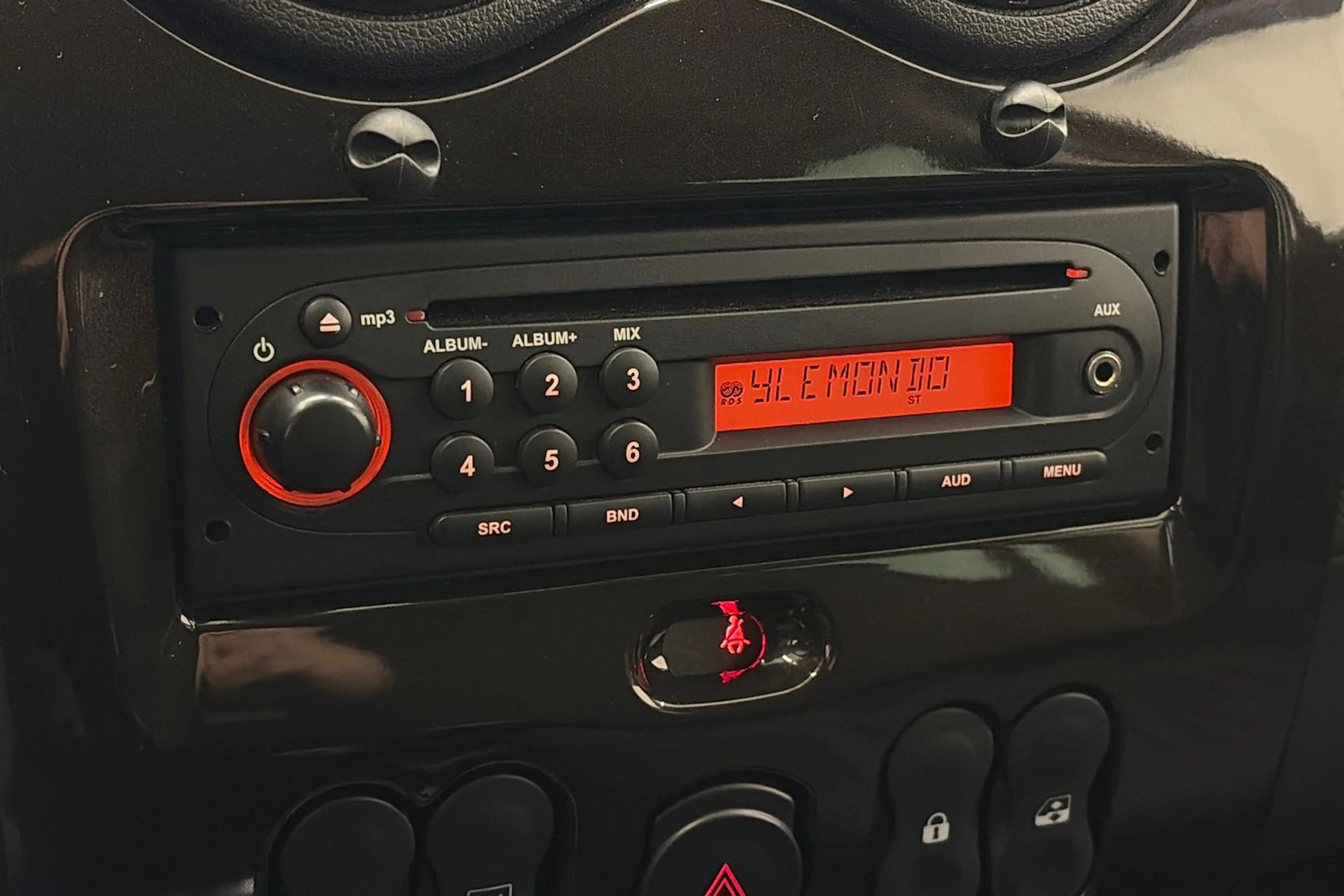 Ruskea (beige) Dacia Duster 2013 kuva 21.