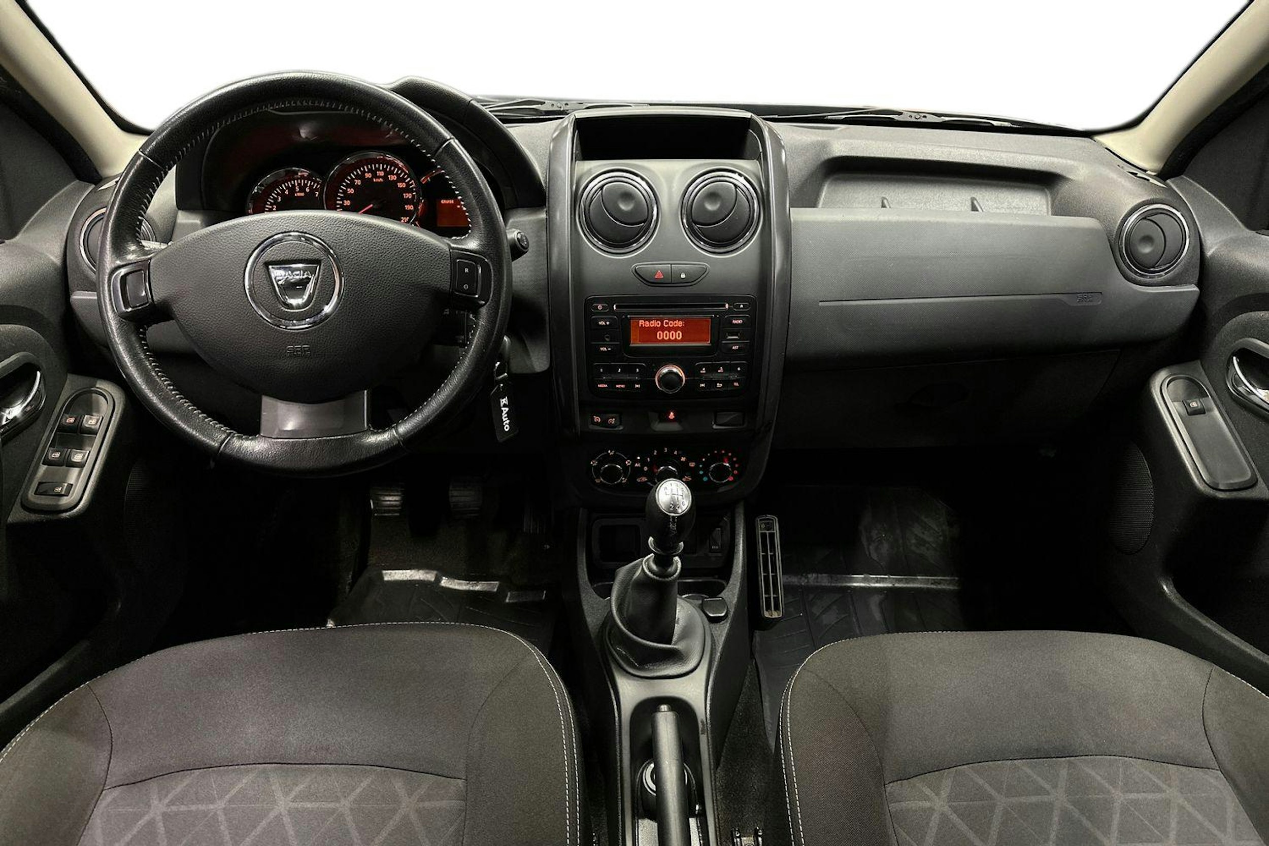 harmaa Dacia Duster 2014 kuva 9.