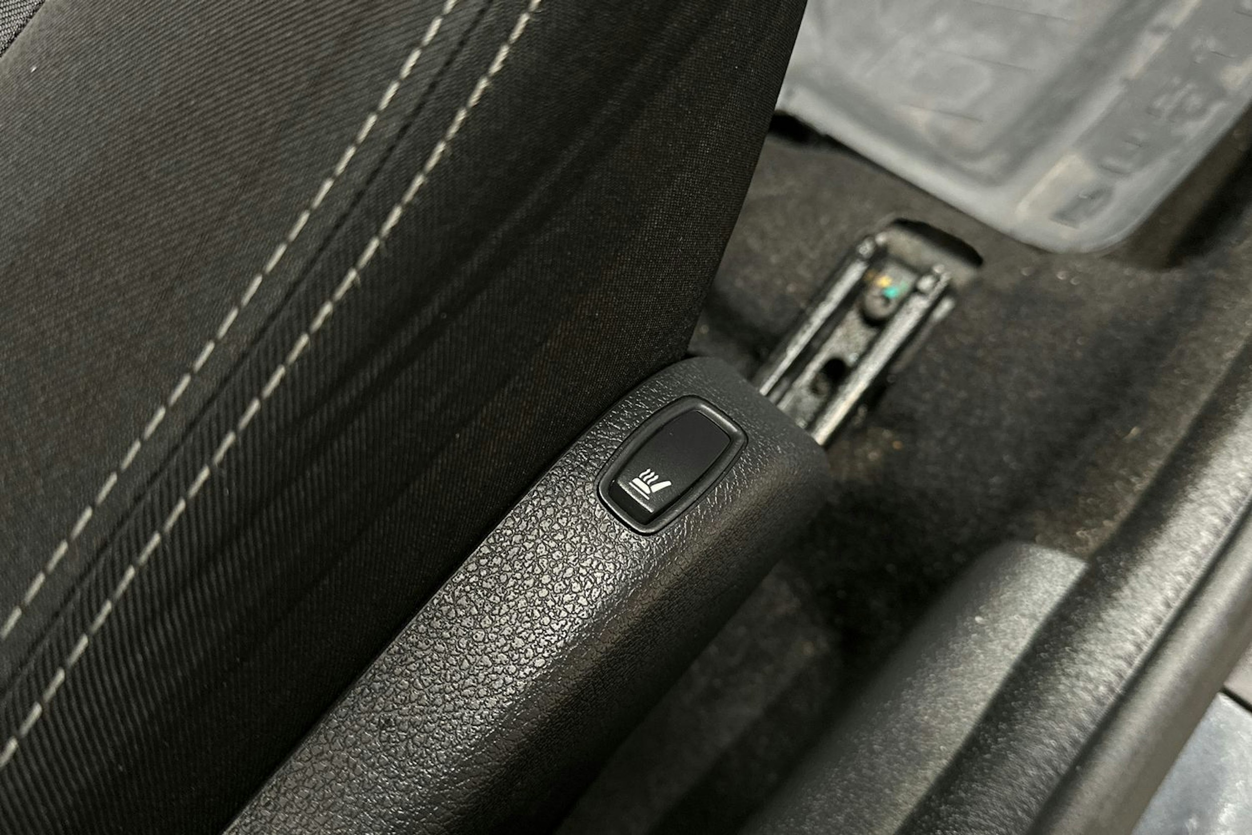 harmaa Dacia Duster 2014 kuva 15.