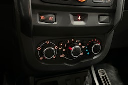 harmaa Dacia Duster 2014 kuva 17.