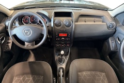 vihreä Dacia Duster 2014 kuva 9.