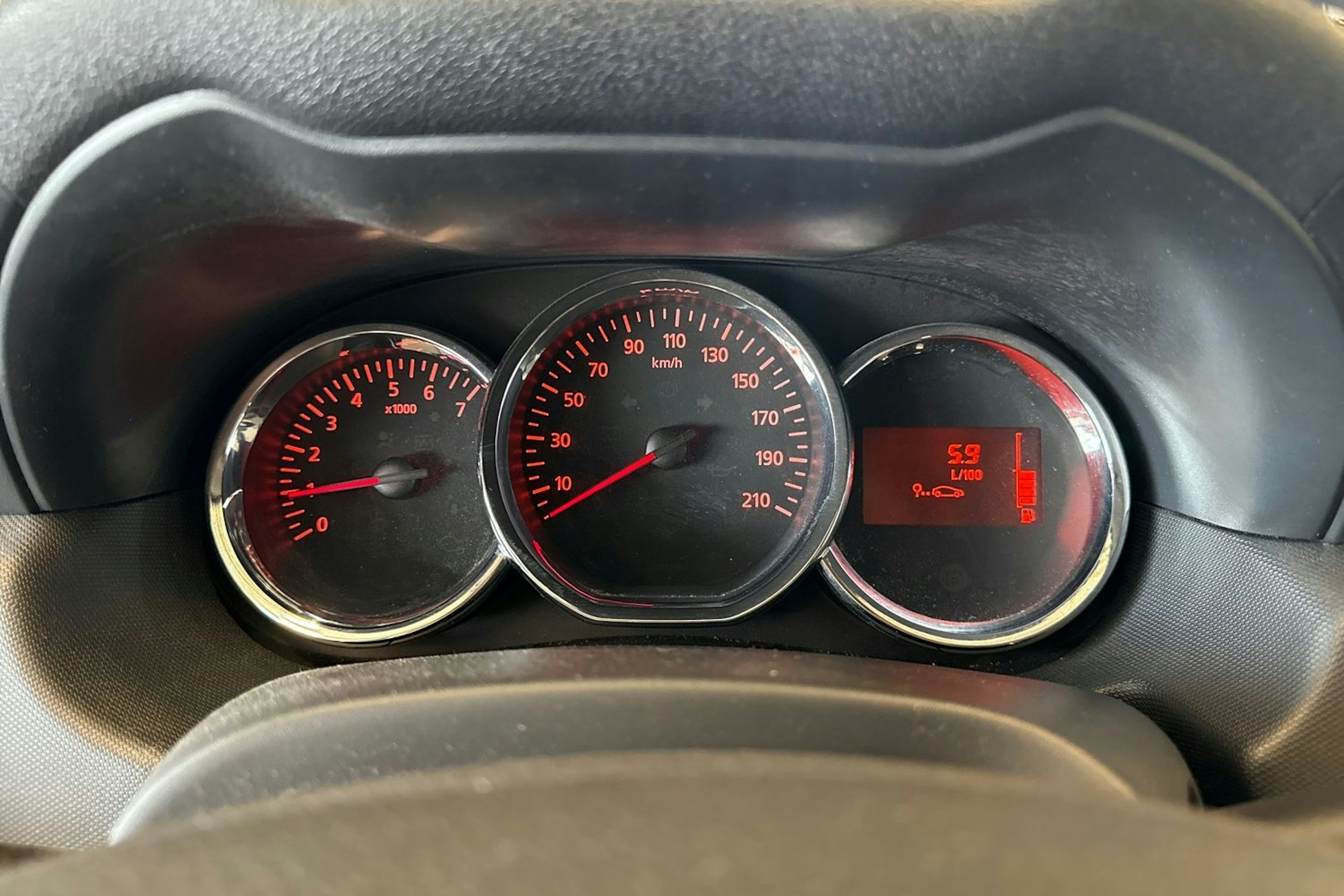 vihreä Dacia Duster 2014 kuva 15.