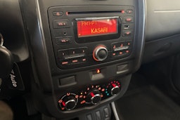 vihreä Dacia Duster 2014 kuva 17.
