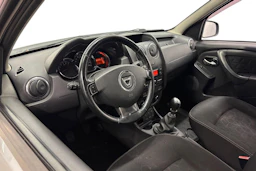 harmaa Dacia Duster 2015 kuva 6.