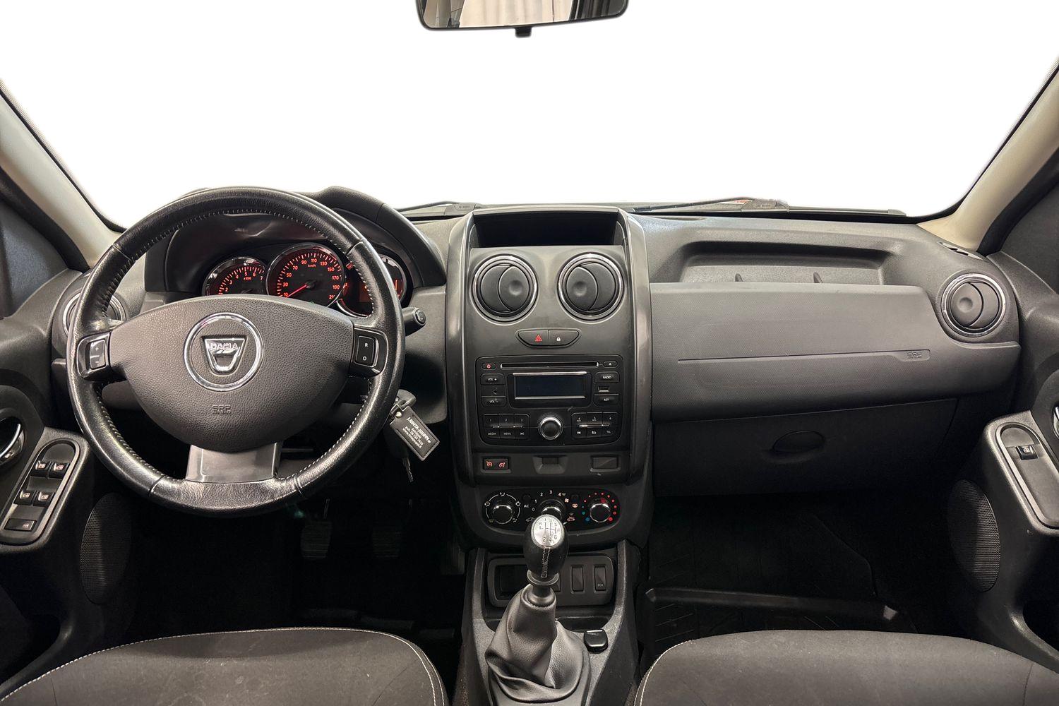 Dacia Duster TCe 125 4x2 Laureate 2015, bild 7/21