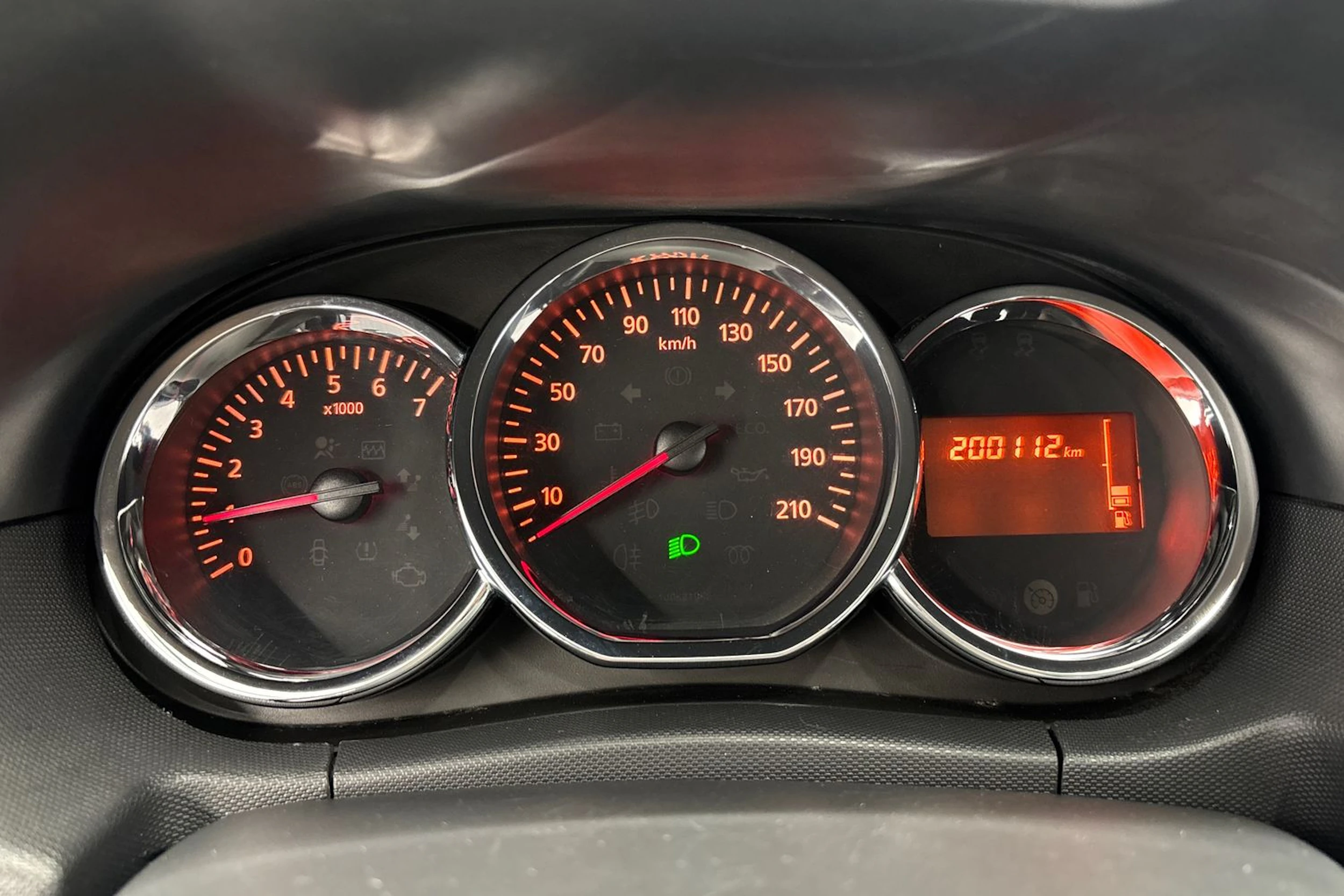 harmaa Dacia Duster 2015 kuva 11.