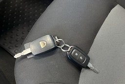 musta Dacia Duster 2016 kuva 16.