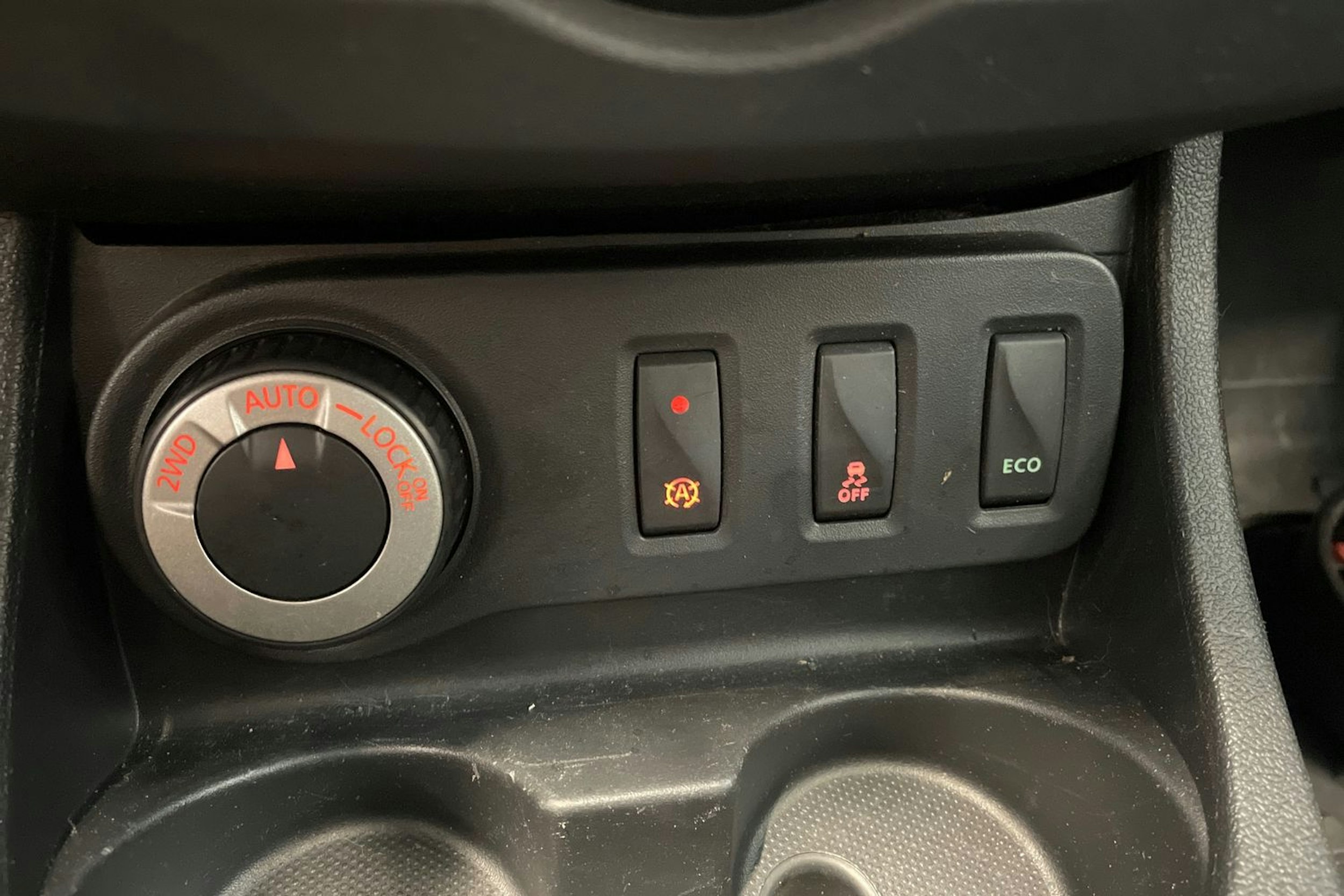 musta Dacia Duster 2016 kuva 23.