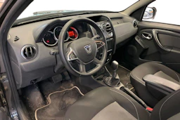musta Dacia Duster 2017 kuva 3.