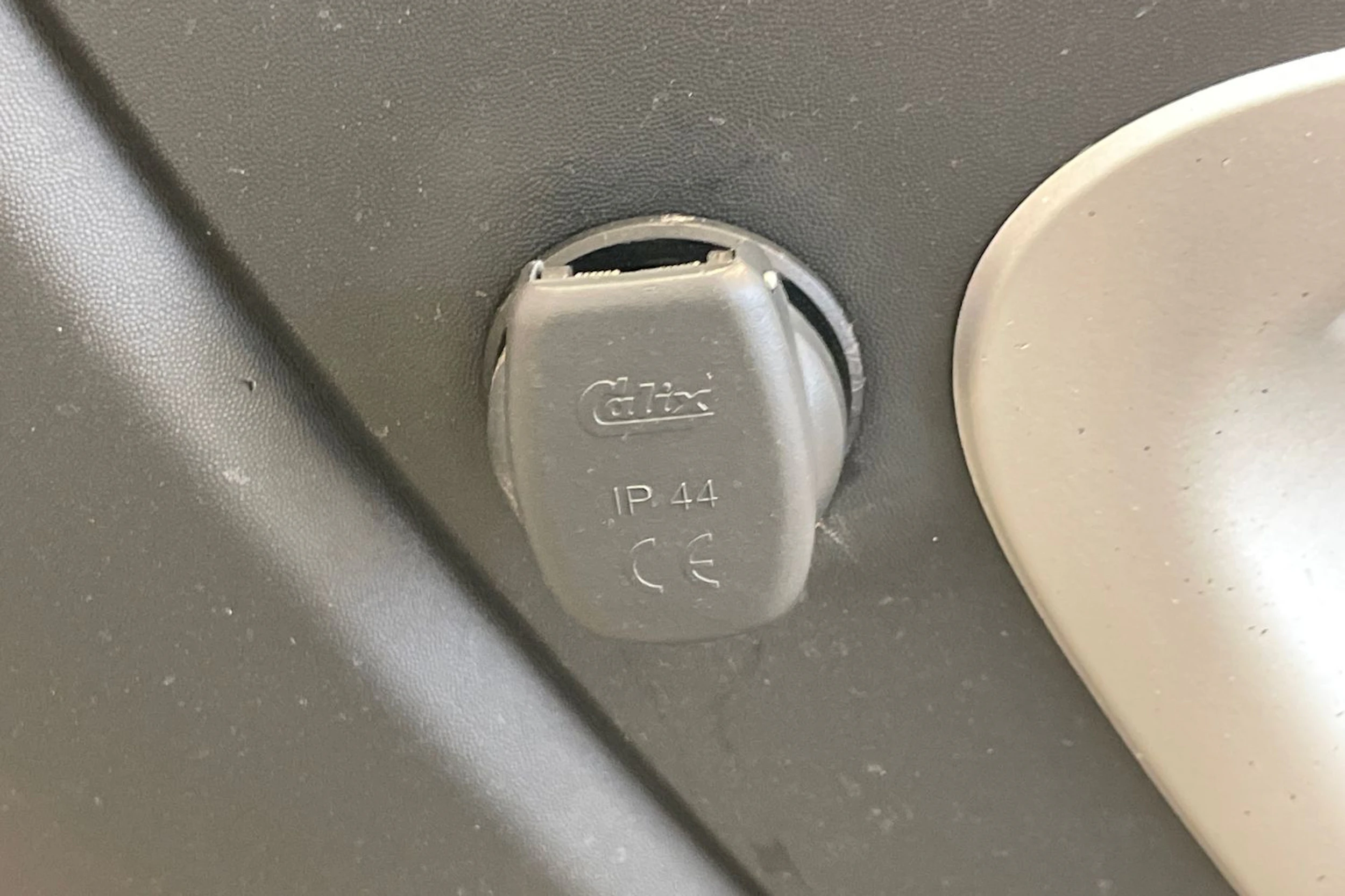 musta Dacia Duster 2017 kuva 14.