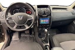 Ruskea (beige) Dacia Duster 2017 kuva 9.