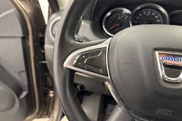 Ruskea (beige) Dacia Duster 2017 kuva 16.