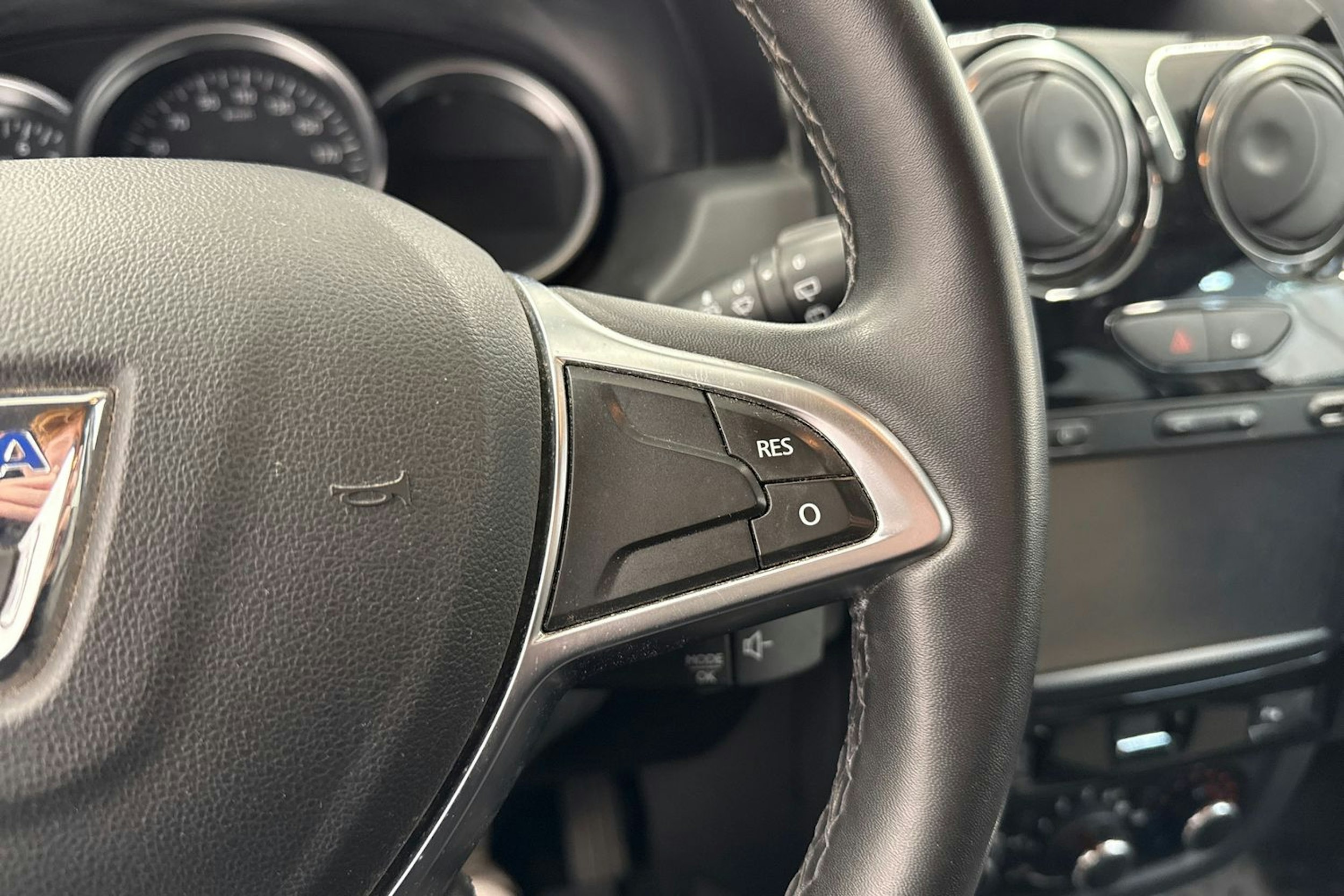 Ruskea (beige) Dacia Duster 2017 kuva 17.