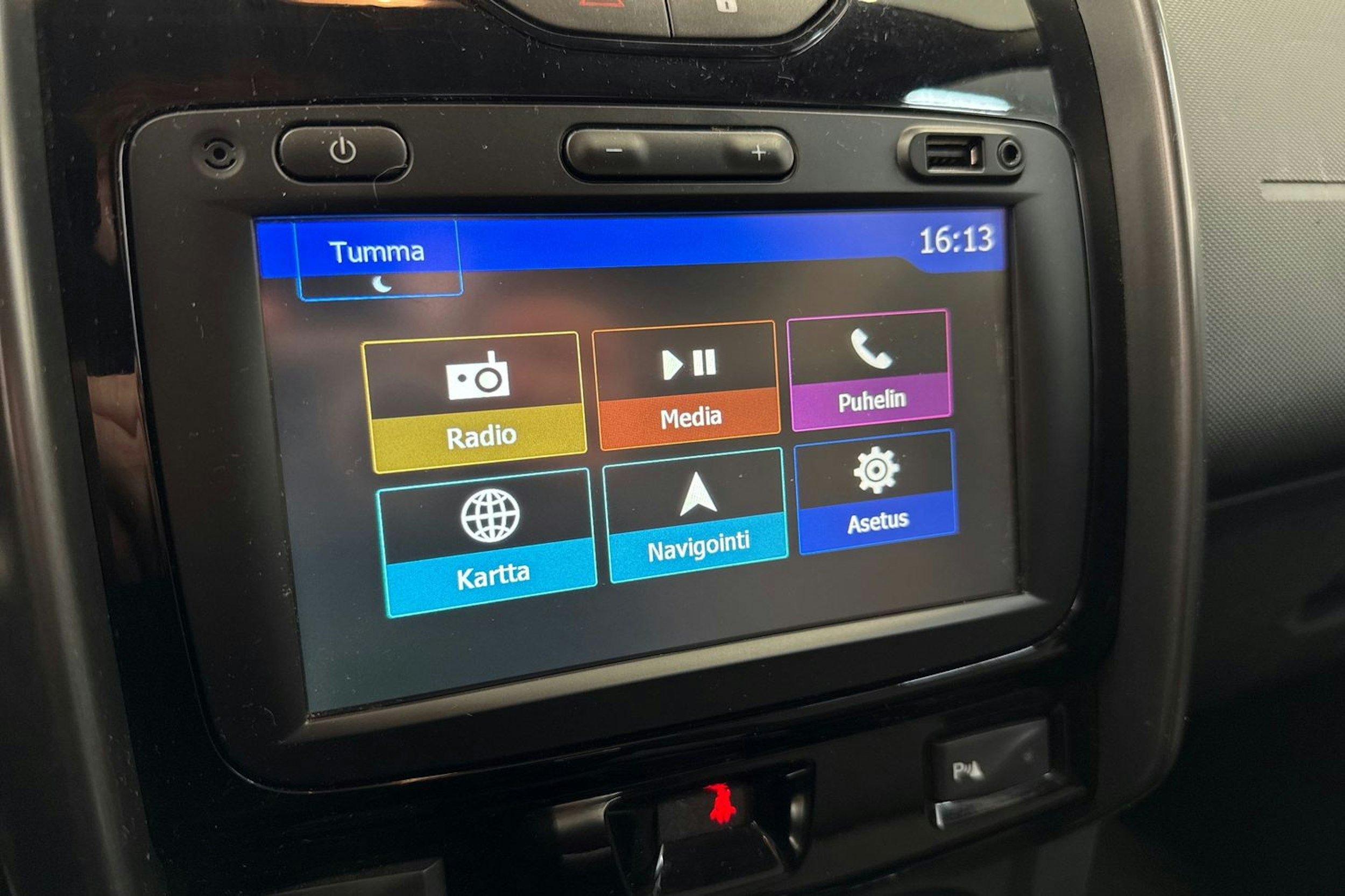 Ruskea (beige) Dacia Duster 2017 kuva 19.