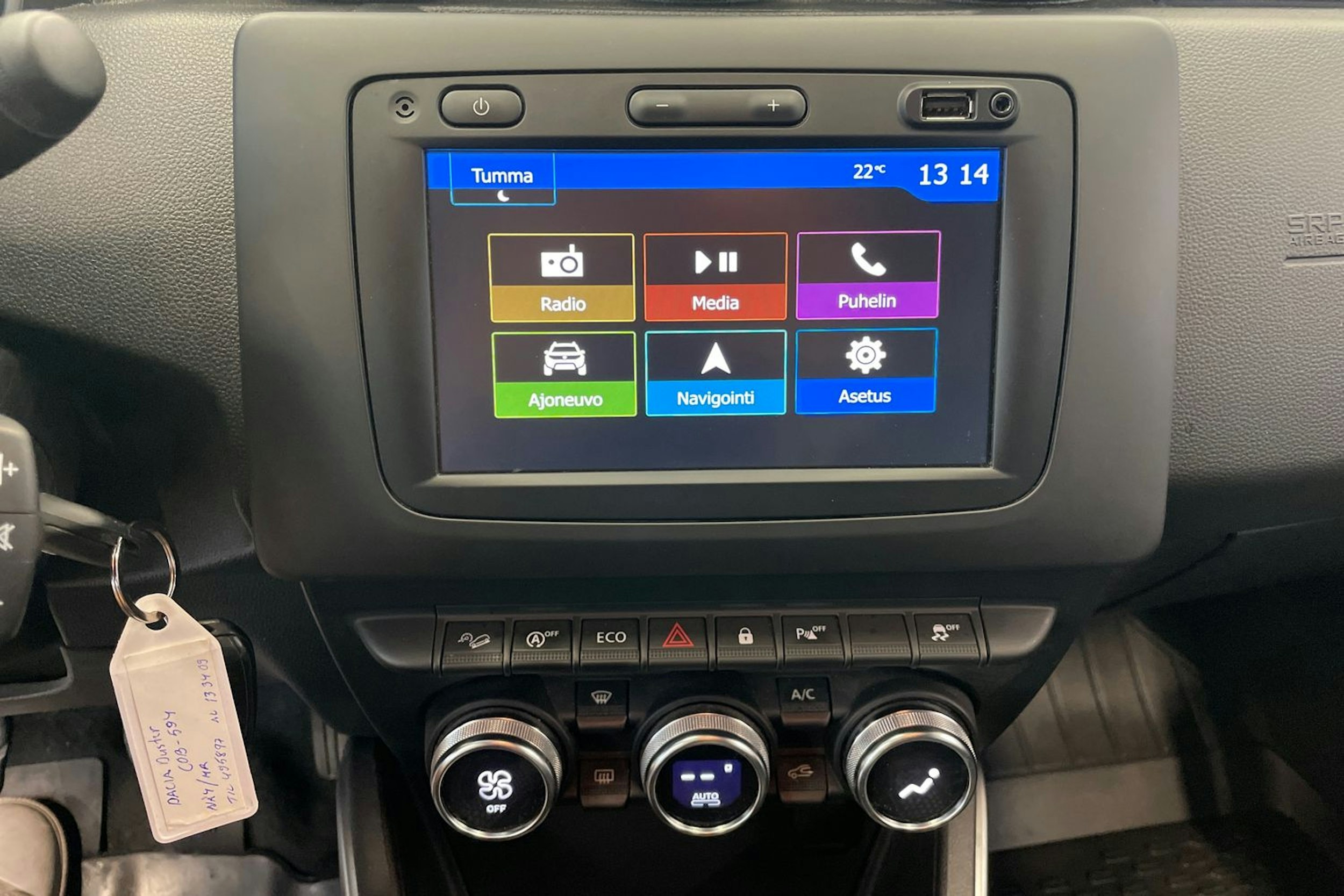 Valkoinen Dacia Duster 2019 kuva 15.