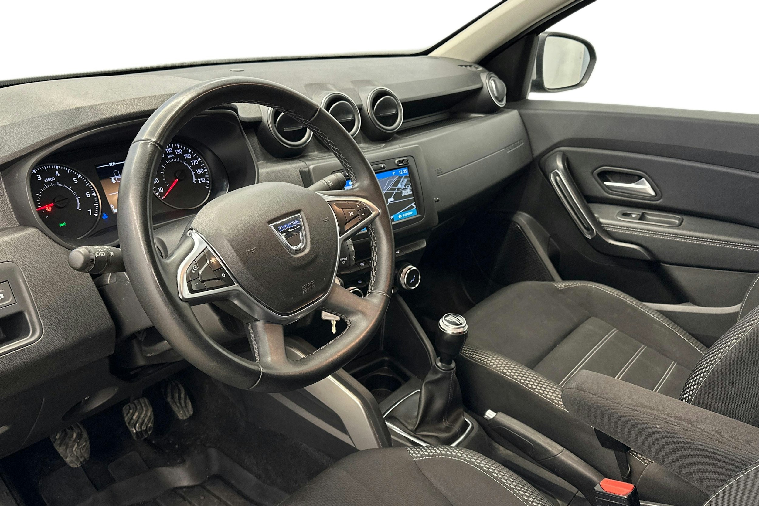 harmaa metalliväri Dacia Duster 2019 kuva 7.