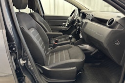 harmaa metalliväri Dacia Duster 2019 kuva 13.