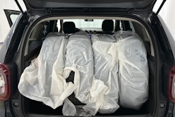 harmaa metalliväri Dacia Duster 2019 kuva 25.