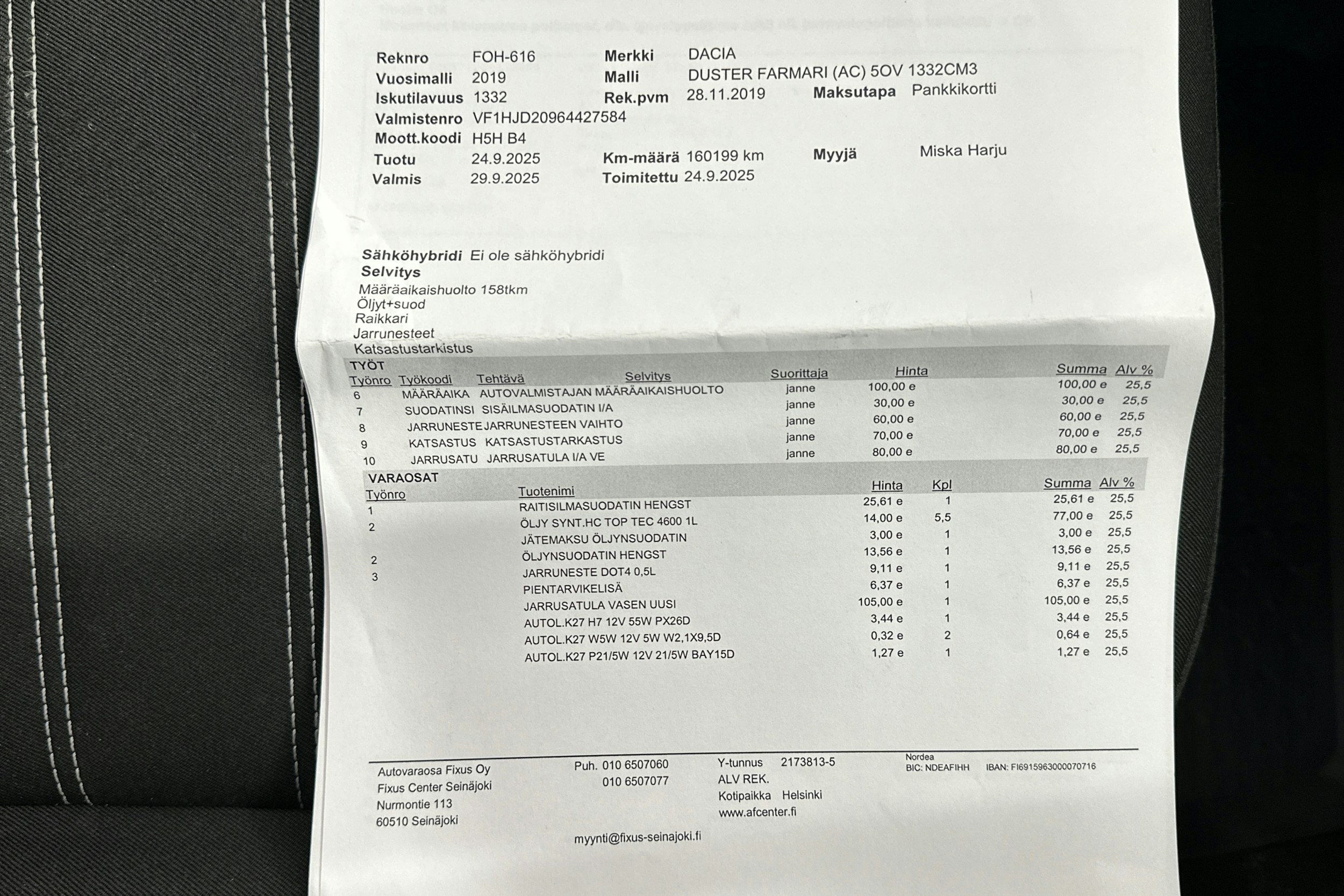 harmaa metalliväri Dacia Duster 2019 kuva 26.