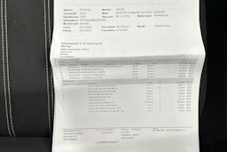 harmaa metalliväri Dacia Duster 2019 kuva 26.