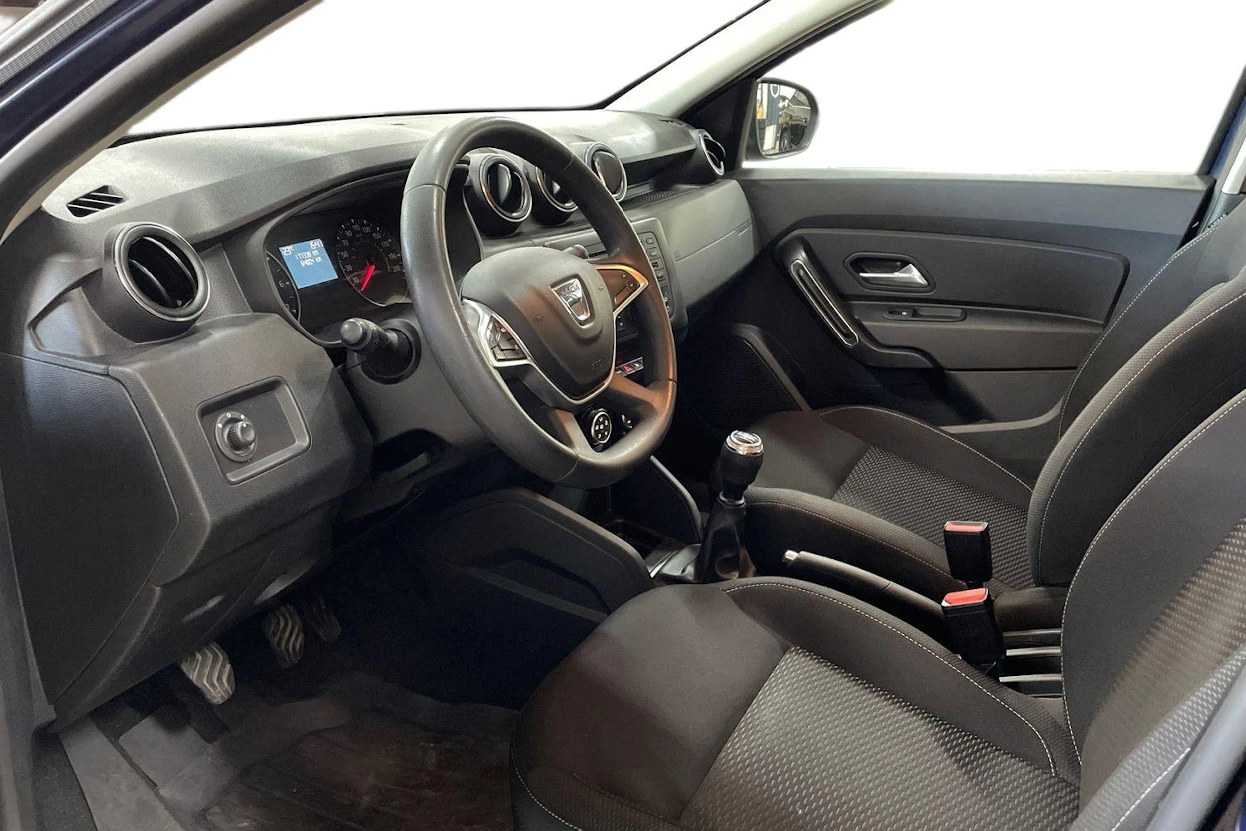 sininen Dacia Duster 2019 kuva 6.