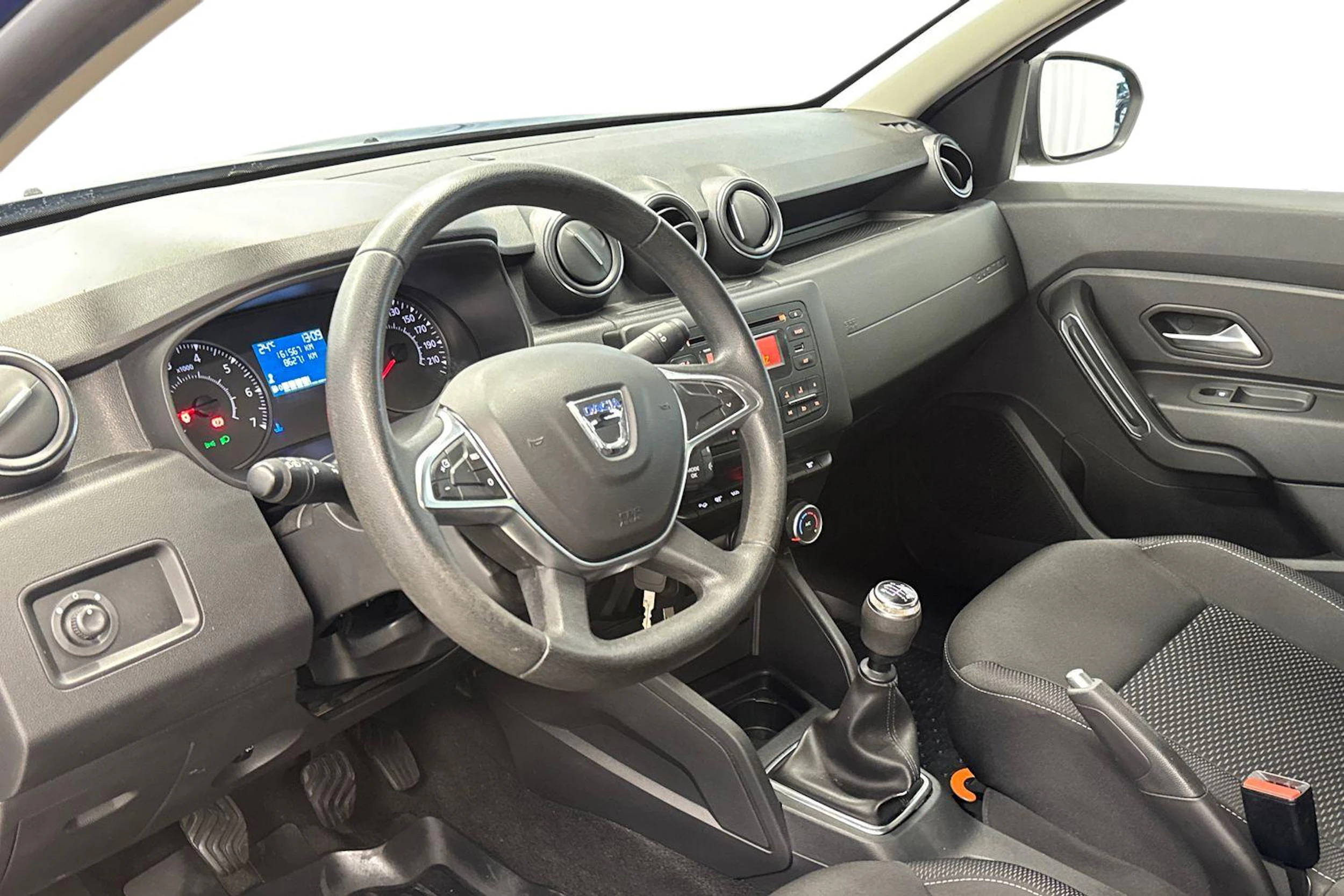 sininen Dacia Duster 2019 kuva 6.