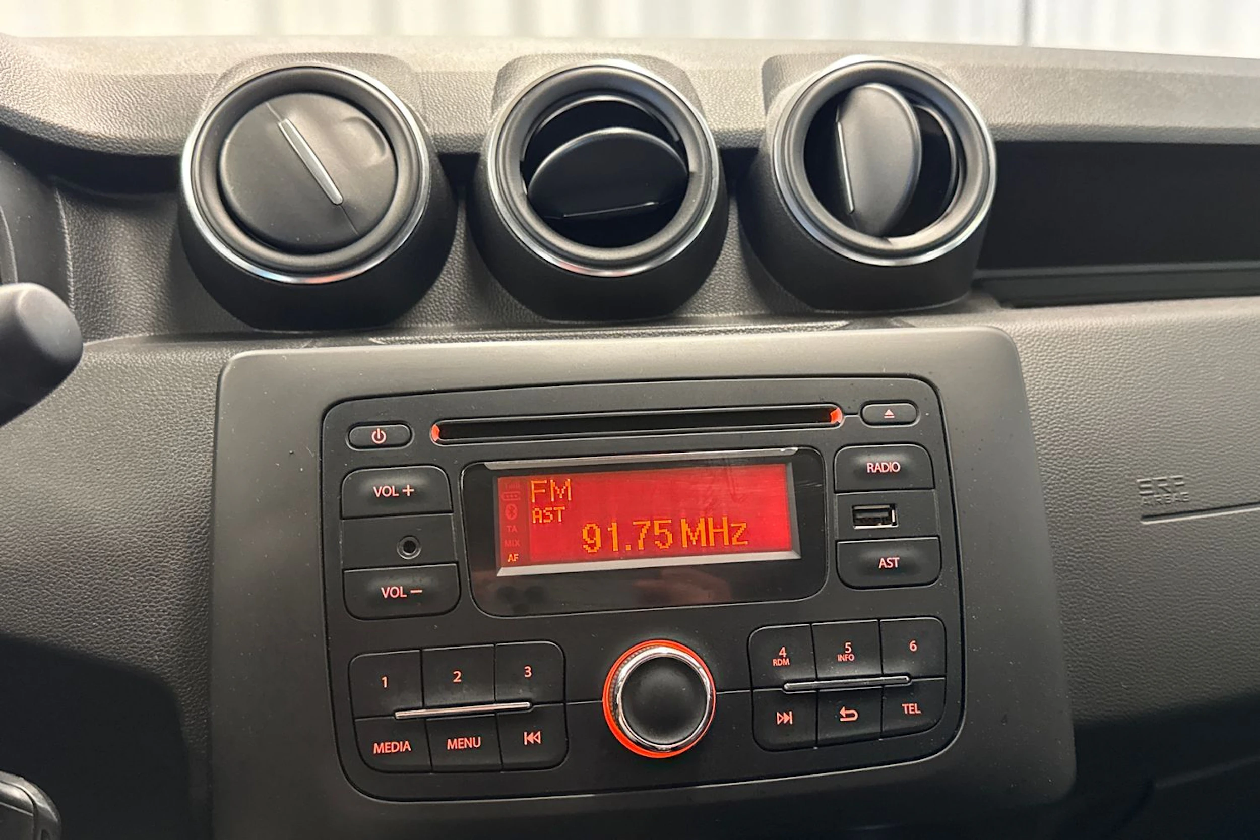 sininen Dacia Duster 2019 kuva 14.