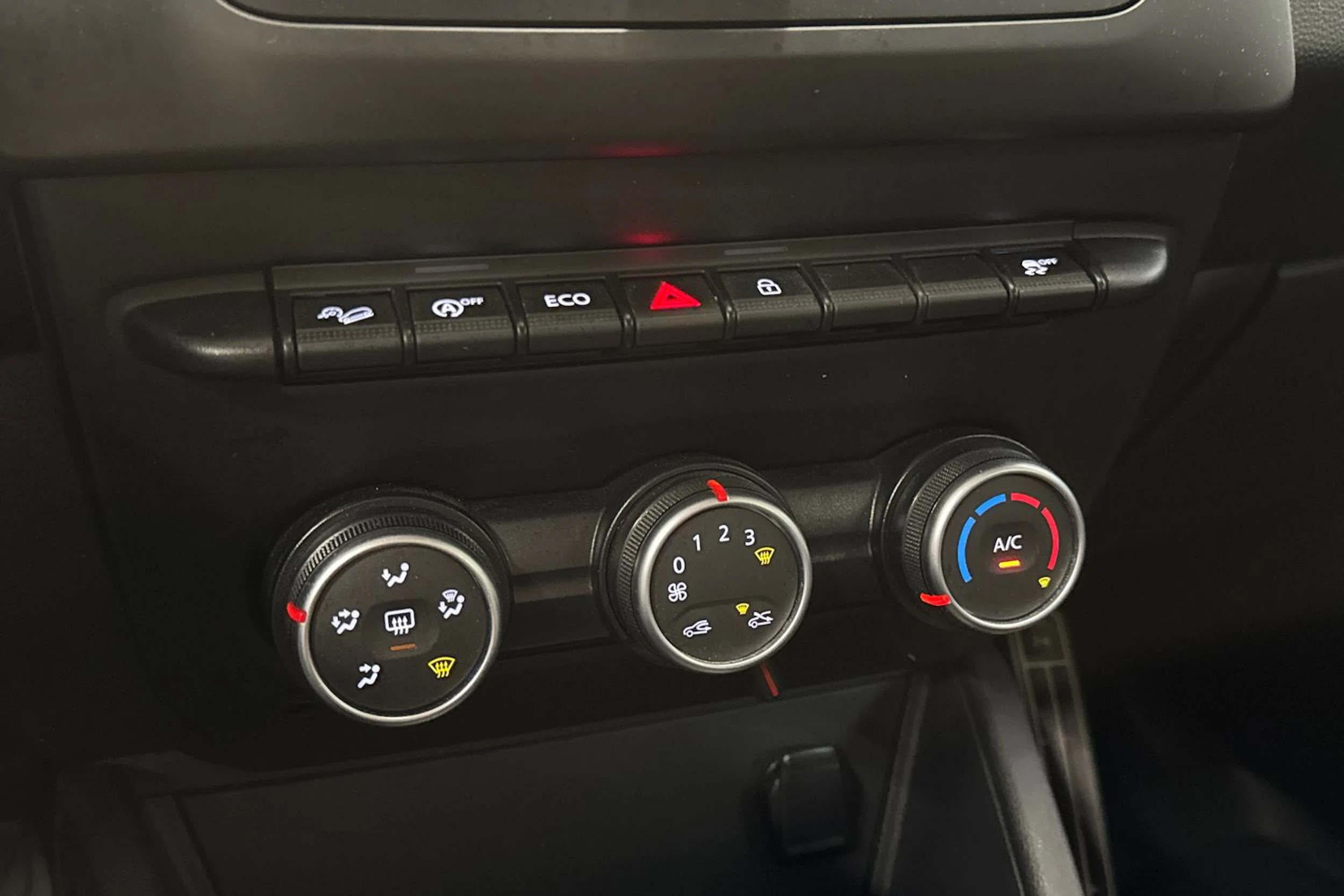 sininen Dacia Duster 2019 kuva 15.
