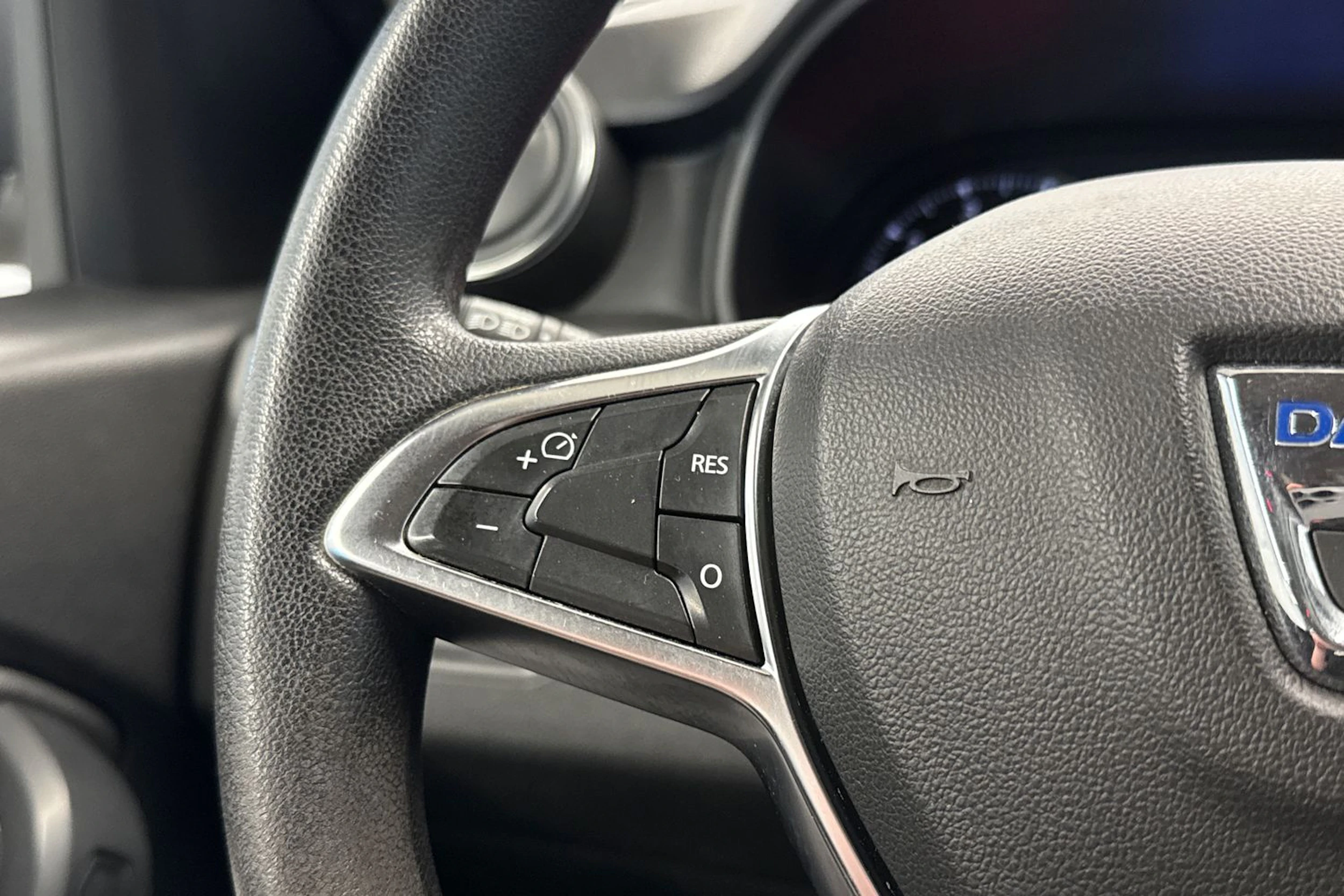 sininen Dacia Duster 2019 kuva 17.