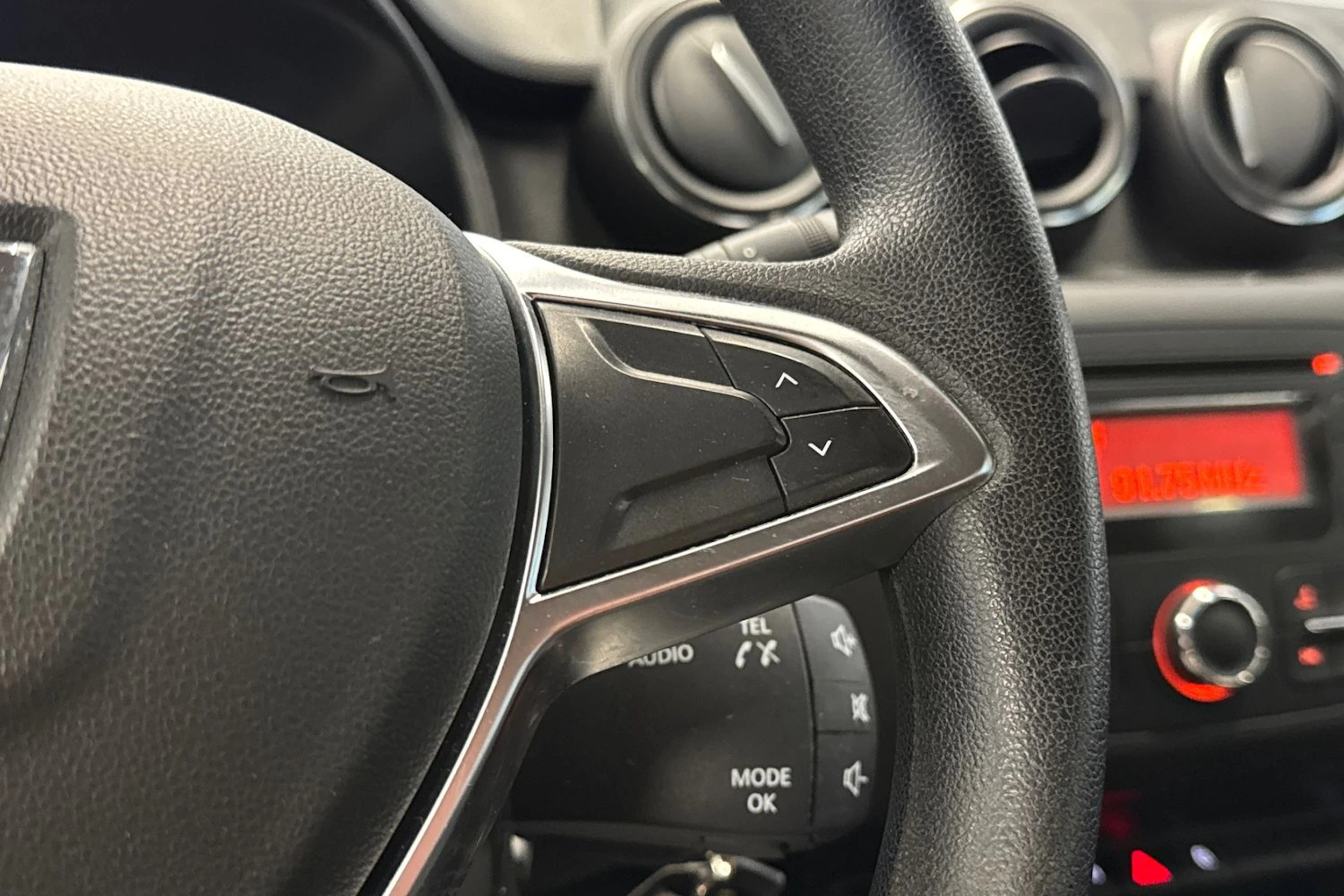 sininen Dacia Duster 2019 kuva 18.