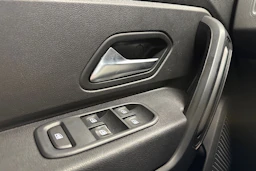 sininen Dacia Duster 2019 kuva 20.