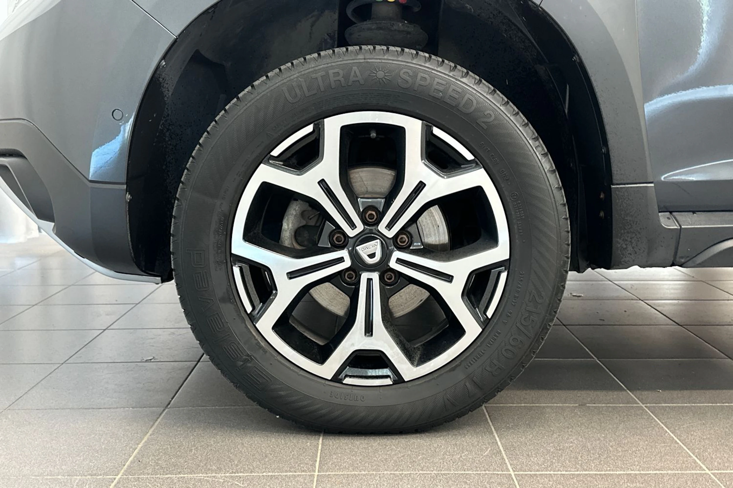 harmaa Dacia Duster 2020 kuva 10.
