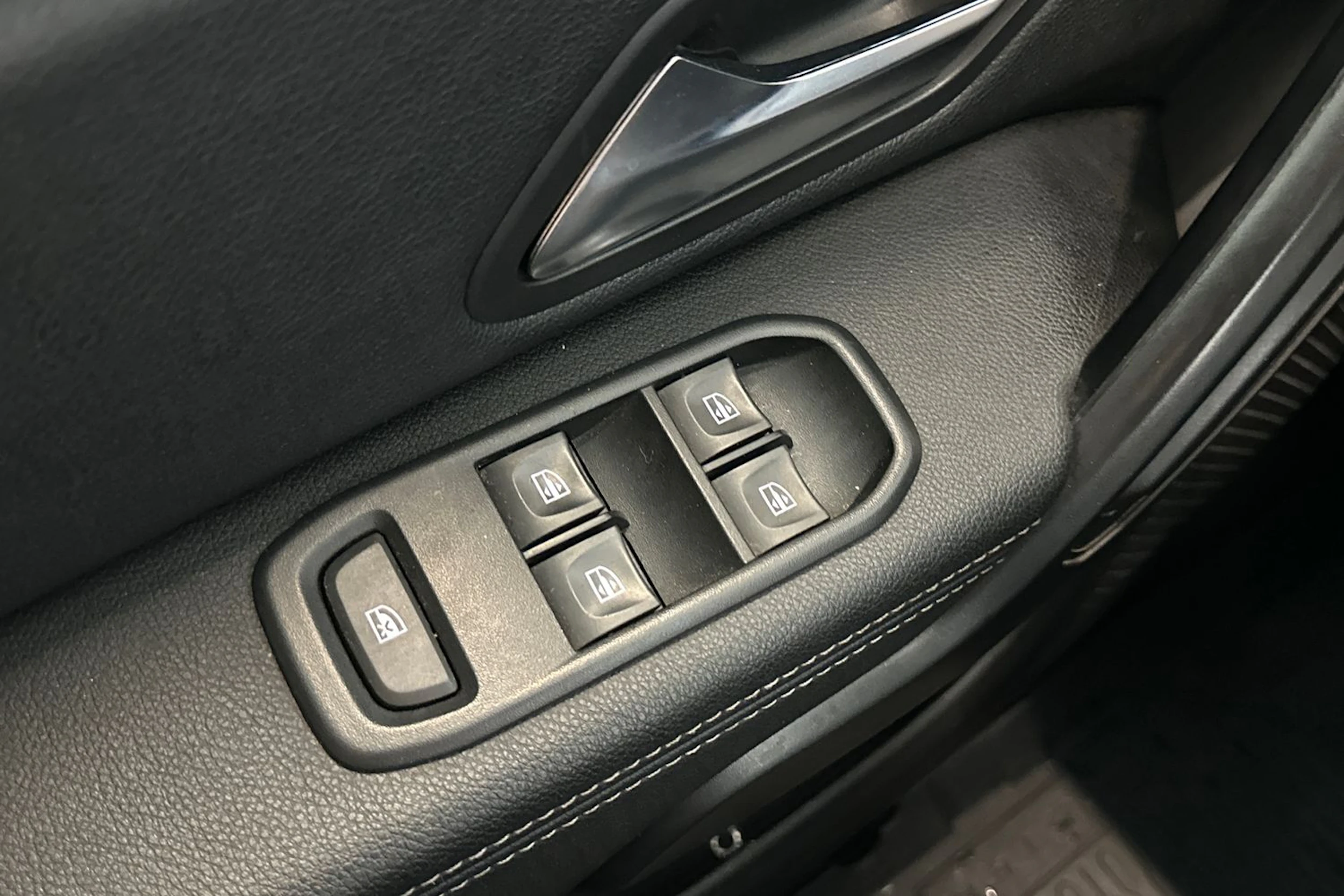 harmaa Dacia Duster 2020 kuva 14.