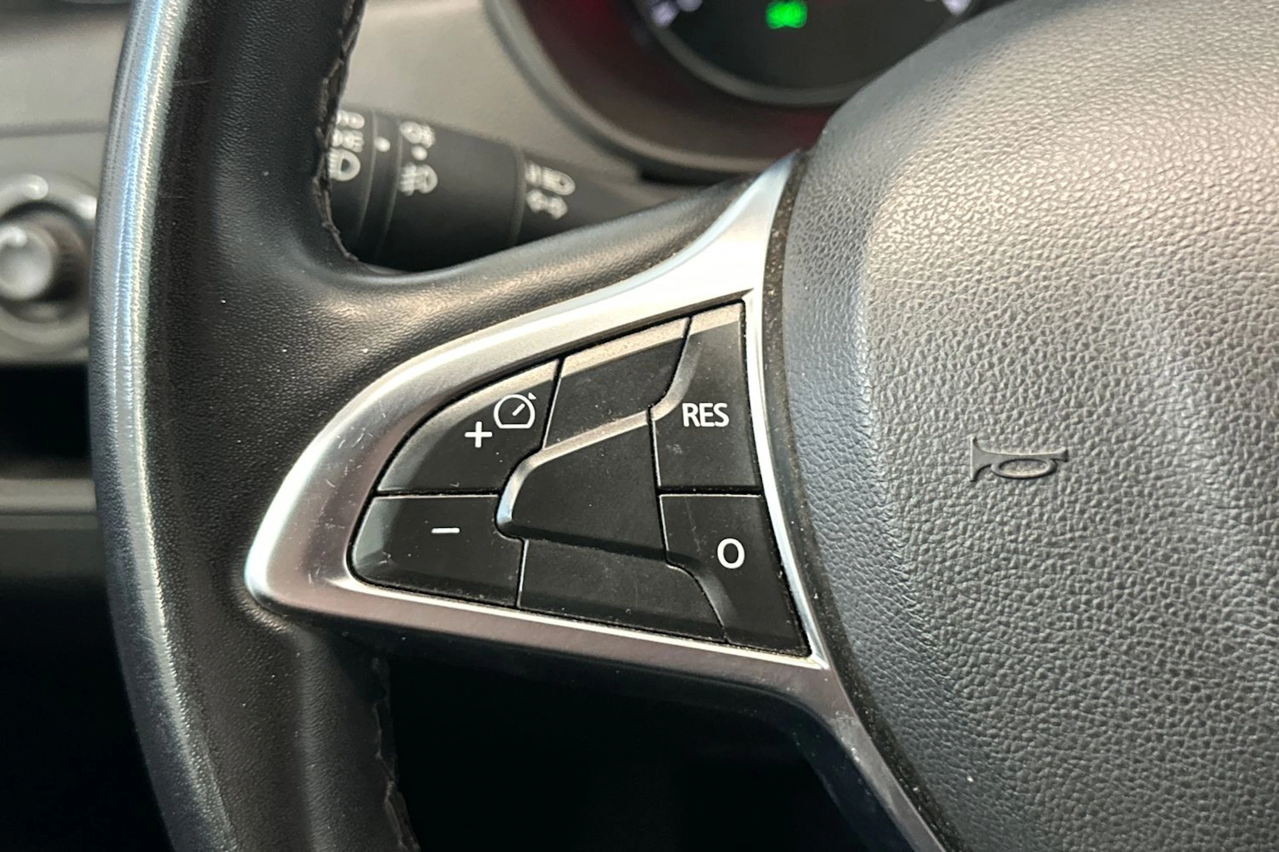 harmaa Dacia Duster 2020 kuva 17.