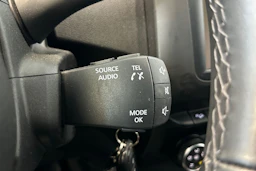 harmaa Dacia Duster 2020 kuva 19.