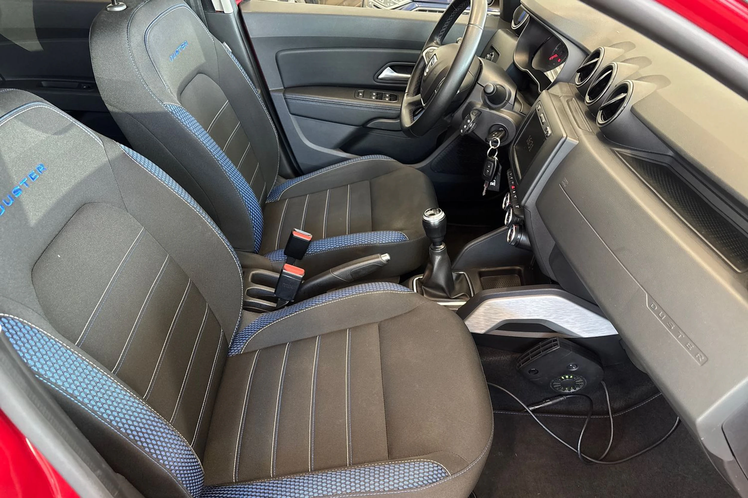 Punainen Dacia Duster 2020 kuva 20.