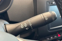 Punainen Dacia Duster 2020 kuva 29.