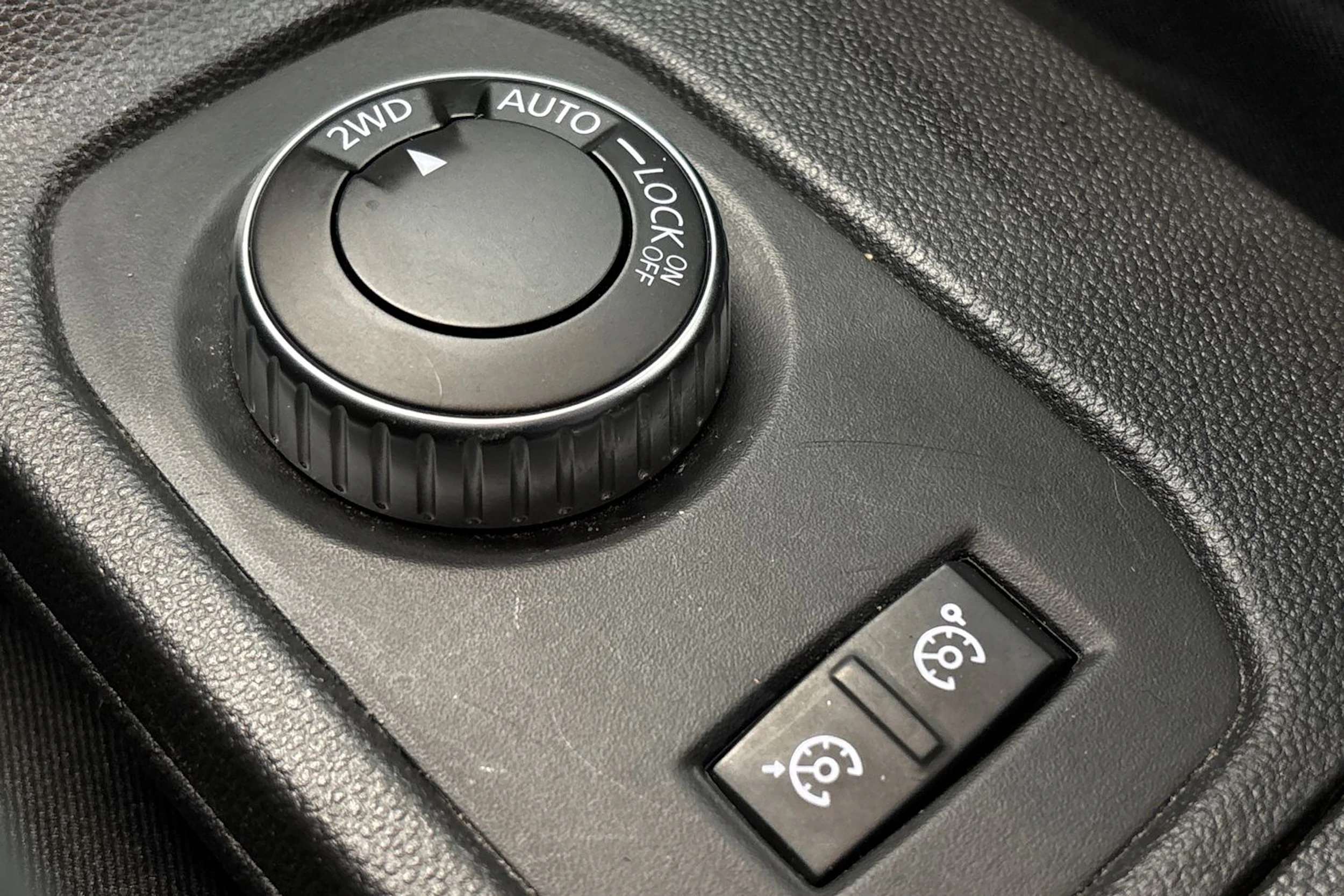 Punainen Dacia Duster 2020 kuva 30.