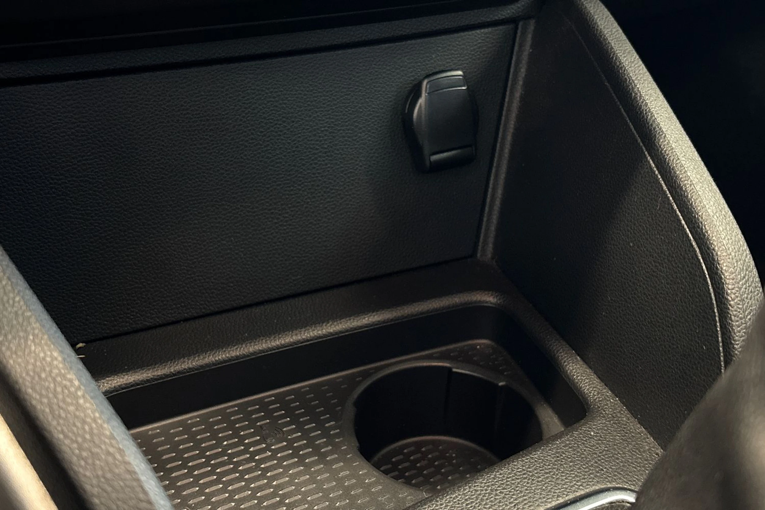Punainen Dacia Duster 2020 kuva 31.