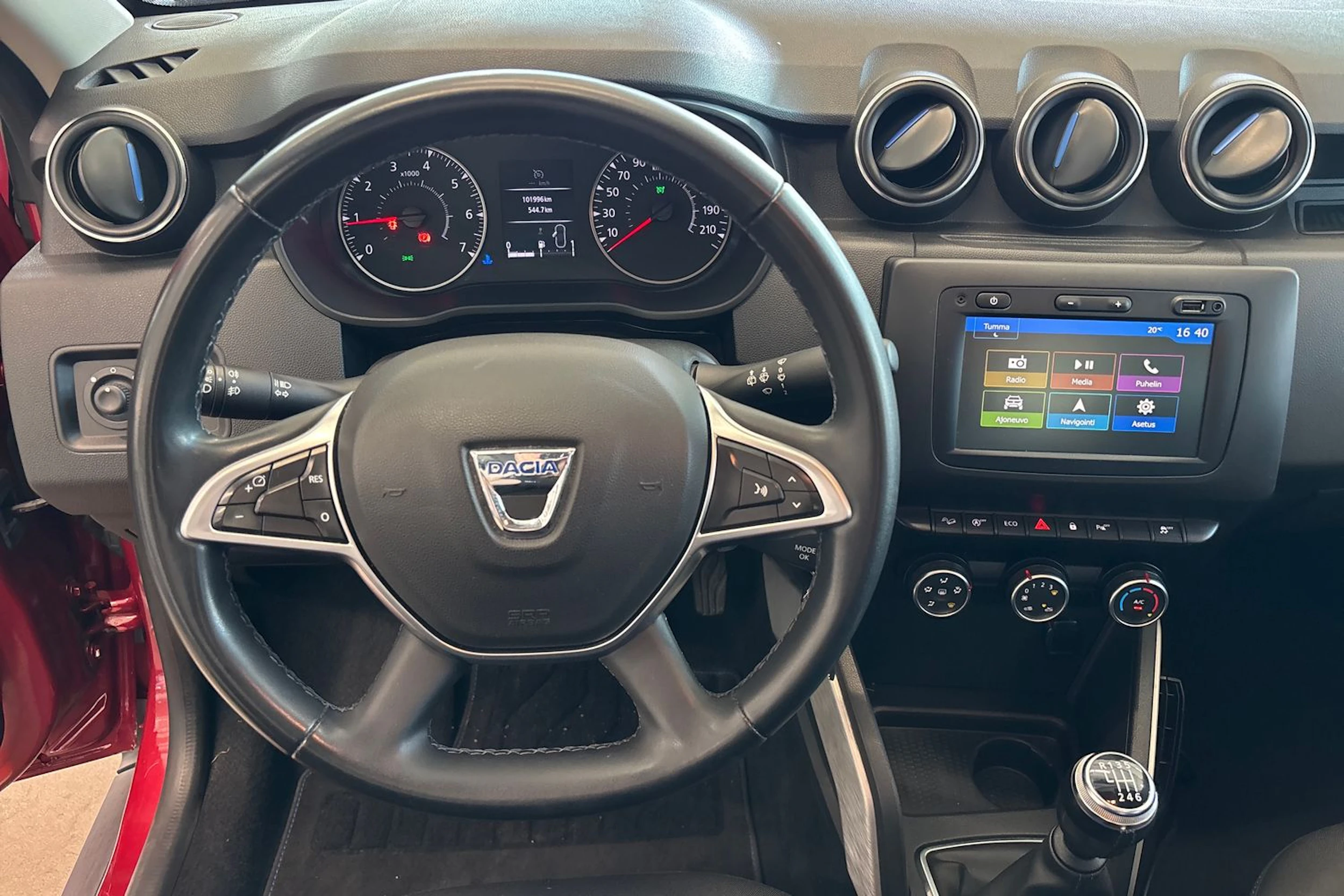 Punainen Dacia Duster 2020 kuva 38.